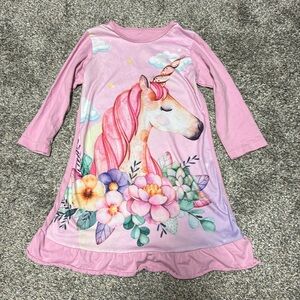 Great condition unicorn nightgown